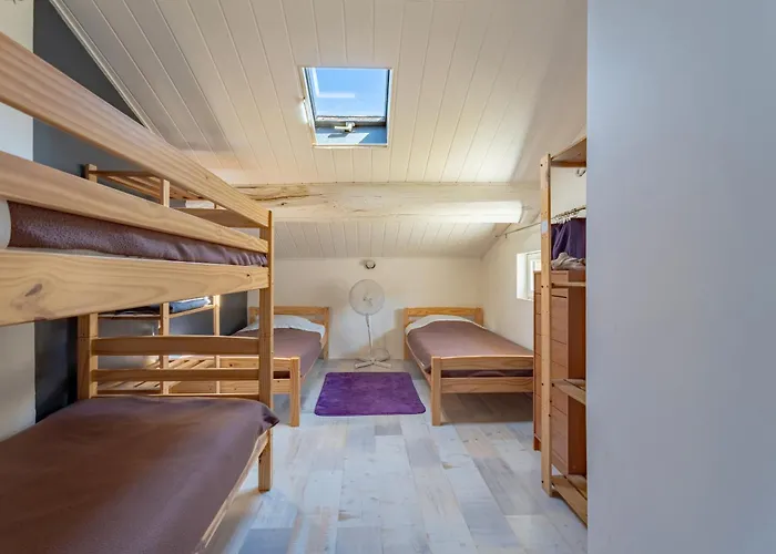 Avec Dortoirs Сasa de vacaciones *